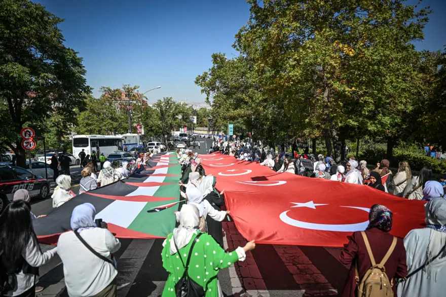 Gazze'ye destek zinciri: Kadınlardan 81 ilde "Sessiz Çığlık" 4