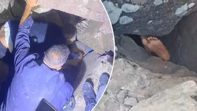 Devasakayaların arasında kurtarılmayı bekledi