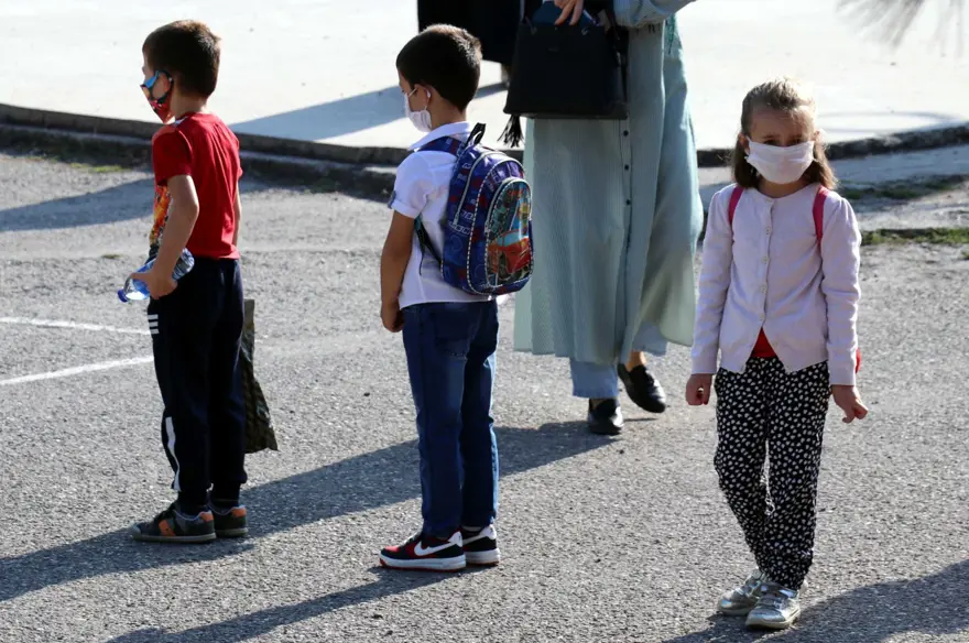 Yüz yüze eğitim anasınıfı ve ilkokul 1'inci sınıflarda başladı 17