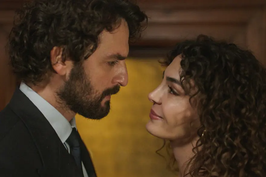 HARİKA İLE KEMAL'İN ROMANTİK ANI 5