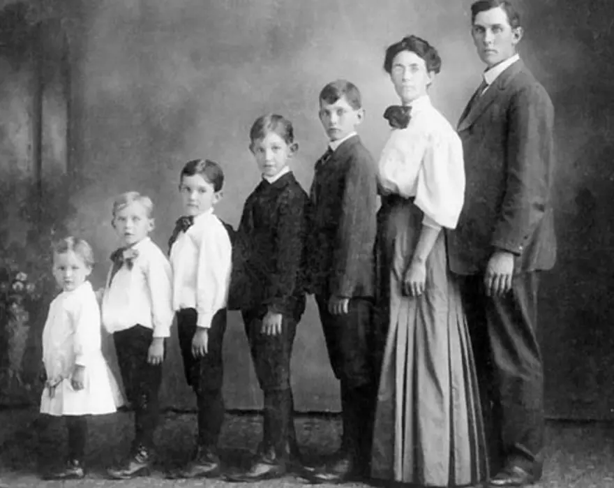 Aile albümlerinden tuhaf kareler 99