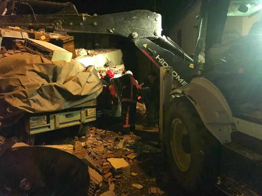 Elazığ'da 6,8'lik deprem (Bölgeden son fotoğraflar) 11