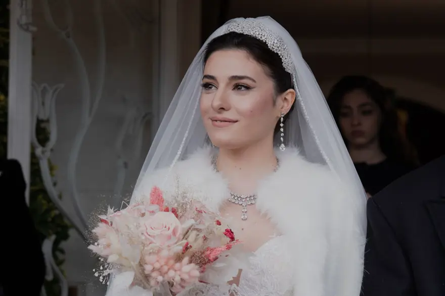 NAZ, ANNESİNDEN ÖZÜR DİLEDİ 9
