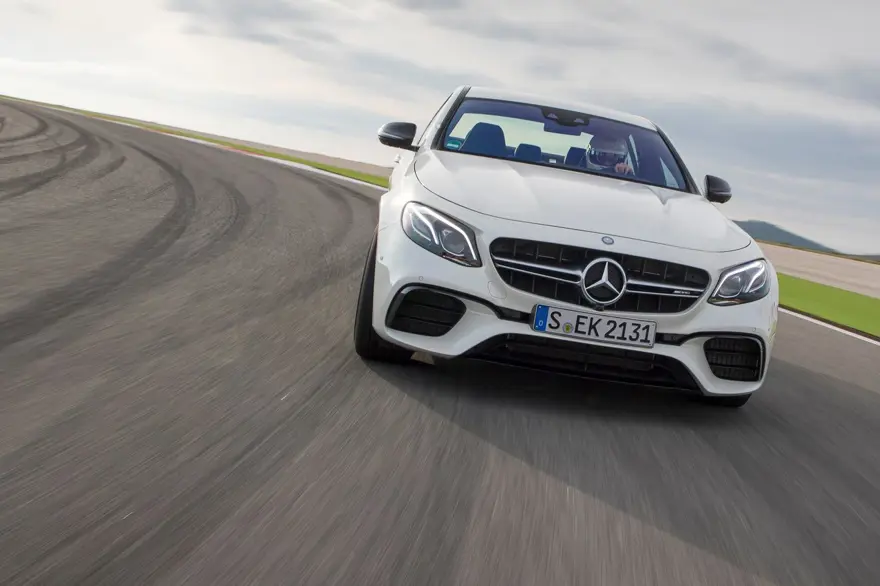 Sıra dışı seçenek: Mercedes-AMG E63 S 26