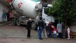 Denizli'de beton mikseri can aldı Denizli'de beton mikseri can aldı