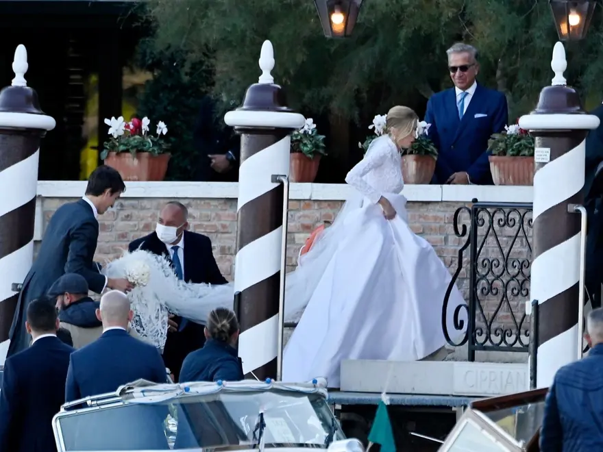 Dünyanın en zengin üçüncü kişisinin oğlu AlexandreArnault evlendi 23 Dünyanın en zengin üçüncü kişisinin oğlu AlexandreArnault evlendi 23