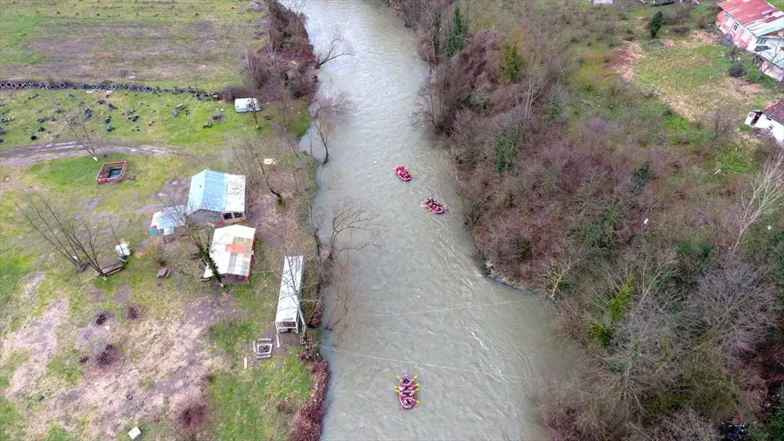 Melen Çayı'nda rafting sezonu açıldı 8 Melen Çayı'nda rafting sezonu açıldı 8