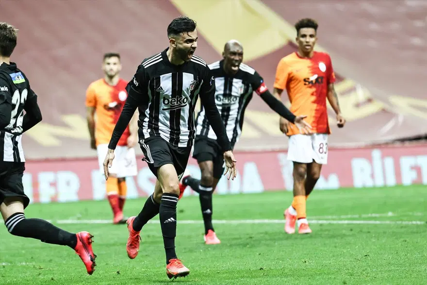 Galatasaray ve Fenerbahçe kazandı, zirve yarışı kızıştı 2
