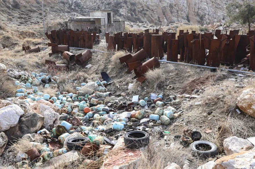 Esad'ın katliam tesisi görüntülendi! Halka yasaklanan Kasyun Dağında varil bombaları üretti 9 Esad'ın katliam tesisi görüntülendi! Halka yasaklanan Kasyun Dağında varil bombaları üretti 9