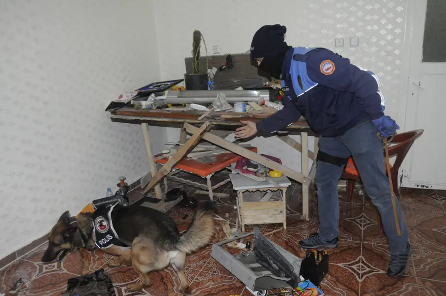 200 polisle şafak operasyonu 4 200 polisle şafak operasyonu 4