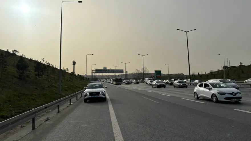 TEM’de feci kaza:Motosiklet sürücüsü öldü, yolcu ağır yaralı 1 TEM’de feci kaza:Motosiklet sürücüsü öldü, yolcu ağır yaralı 1