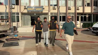 Kafedeki hükümlüyü müşteri gibi davranan polisler yakaladı