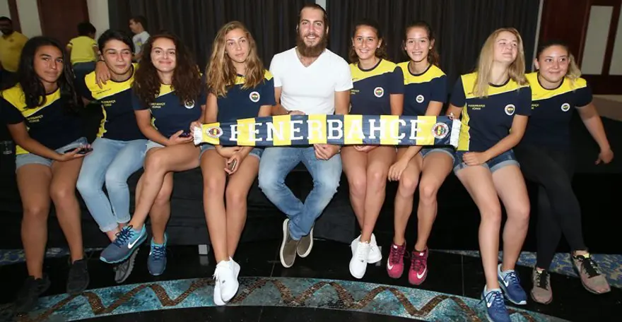 Survivor şampiyonu Ogeday Girişken Fenerbahçe bayramlaşmasında 1