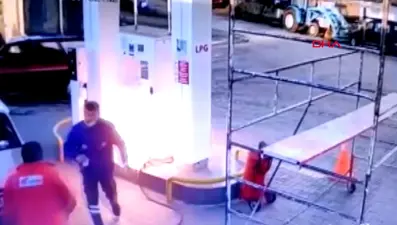Akaryakıt istasyonunda faciadan dönüldü