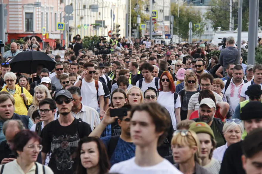 Rusya'da seçim protestoları devam ediyor 3