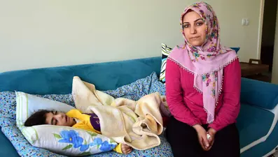 Beyin felci (serebral palsi) hastası kızı için yardım bekliyor