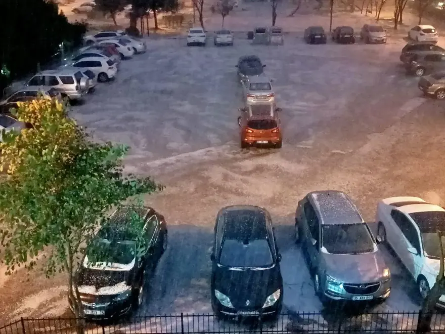 İzmir'de dolu etkili oldu 5