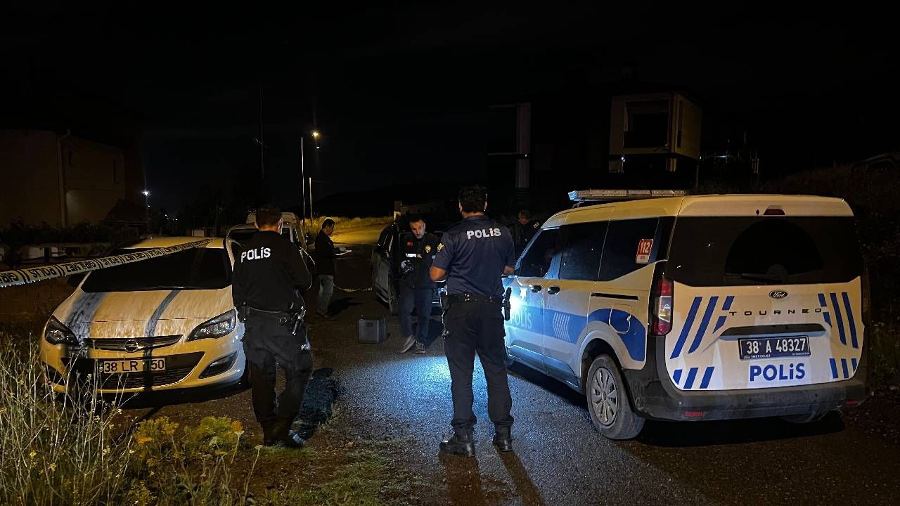 Tartıştığı 3 kişiyi tüfekle vurdu