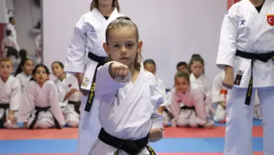 Bütün şampiyonlardan madalyayla döndü: Minik Ayza'nın hedefi Avrupa