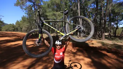 60 kilo zayıfladı, hedefi şampiyonluk: Türkiye'nin çeşitli kentlerinde turnuvaya katılıyor