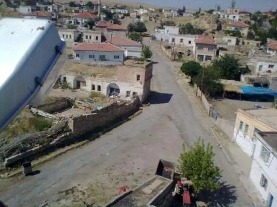 Köyü gömüyorlar 4