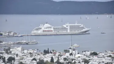 Bodrum'a sezonun ilk kruvaziyeri geldi