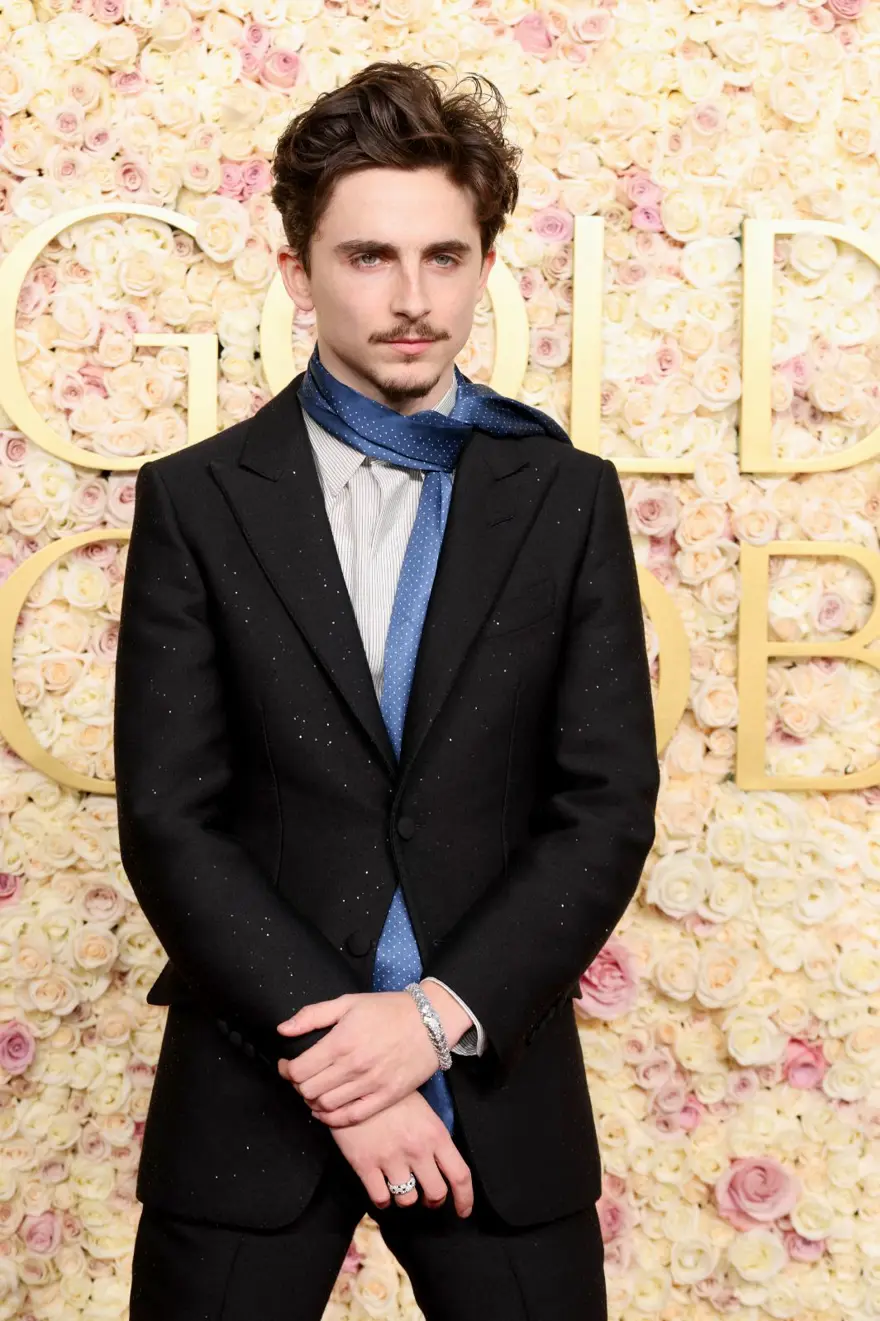 Timothee Chalamet'in yeni tarzı beğenilmedi: Bıyığını kes! 2