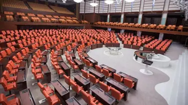 Siyasi partilerin bayramlaşma programları belli oldu