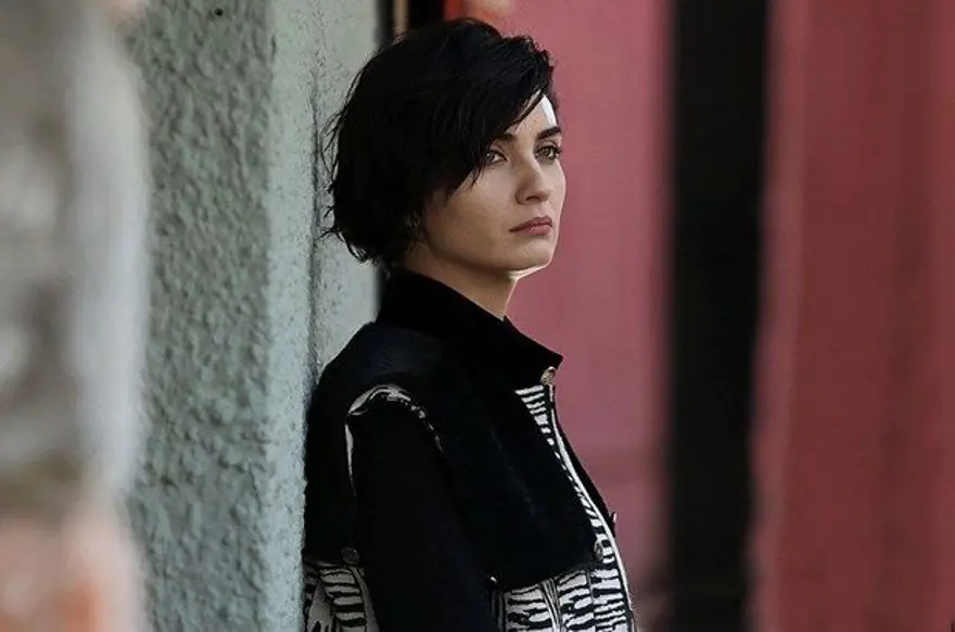 Tuba Büyüküstün, Sefirin Kızı, Tuba Büyüküstün kimdir, 5