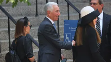 Trump, dünürünü Paris Büyükelçiliğine aday gösterdi