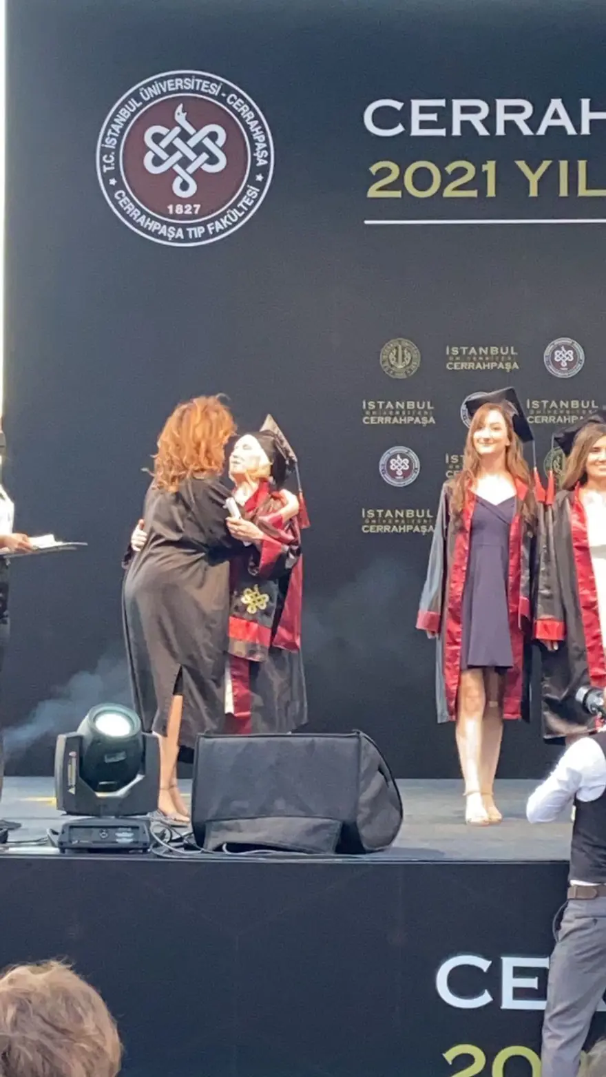 74 YAŞINDA MEZUN OLDU 1 74 YAŞINDA MEZUN OLDU 1