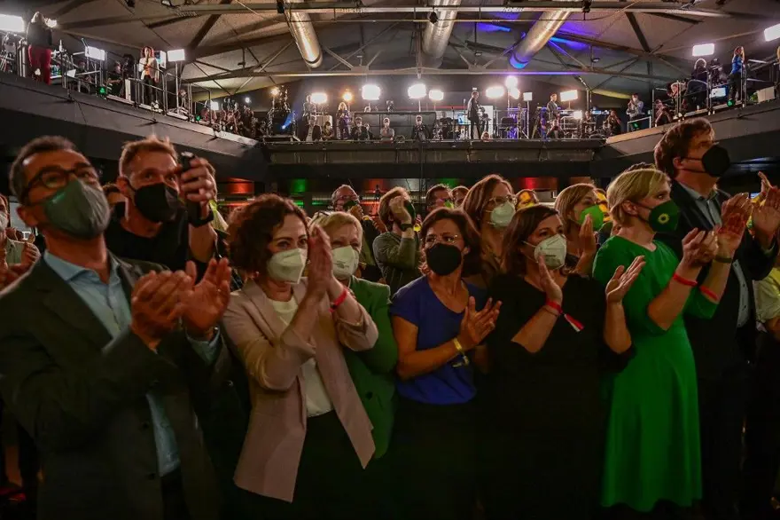 Almanya'da başa baş seçim yarışı 6 Almanya'da başa baş seçim yarışı 6