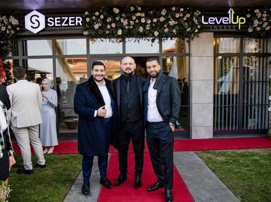 GURBETÇİLERDEN PARA TOPLADI 1 GURBETÇİLERDEN PARA TOPLADI 1