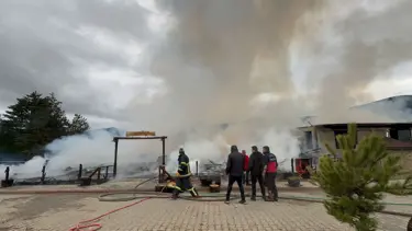 Mühürlü otelin restoranında yangın
