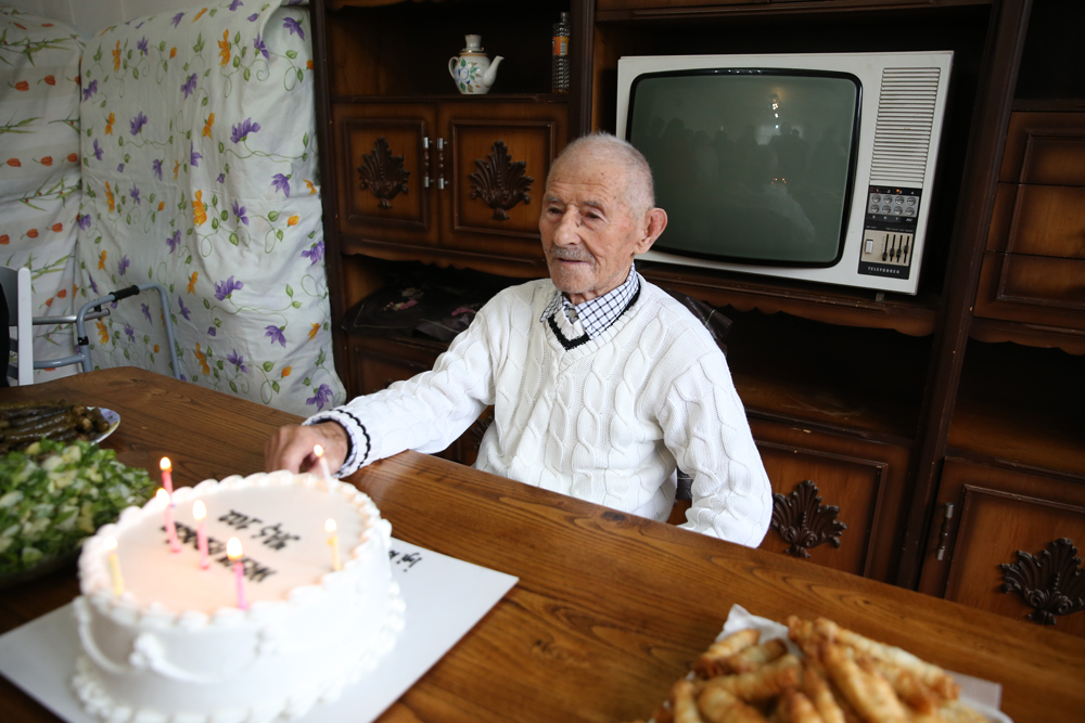 102 yaşındaki Hüseyin dedenin sağlık sırrı. Uzun ömrünü bu kurala borçluymuş