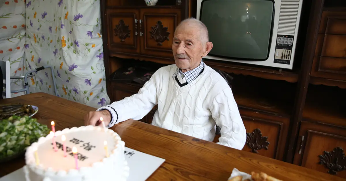 102 yaşındaki Hüseyin dedenin sağlık sırrı. Uzun ömrünü bu kurala borçluymuş