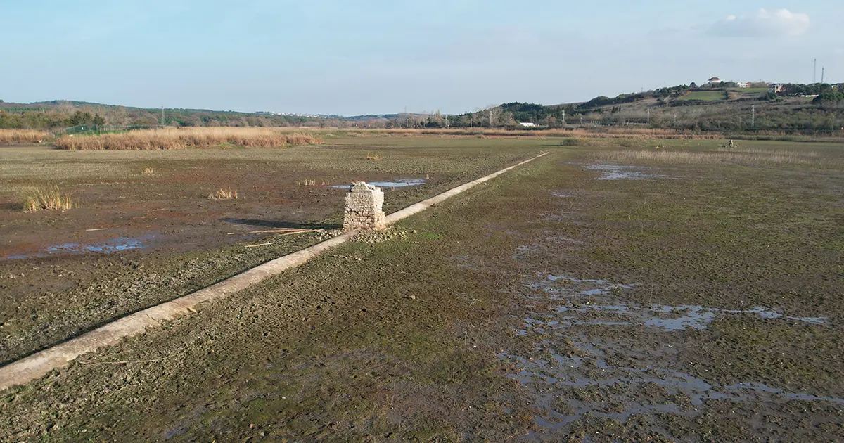 Terkos Gölü can çekişiyor