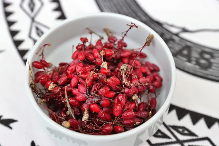 "Ağa çorbası" deniyor. Bitki doğadan toplanıyor, ekşisi kavanozda saklanıyor 3