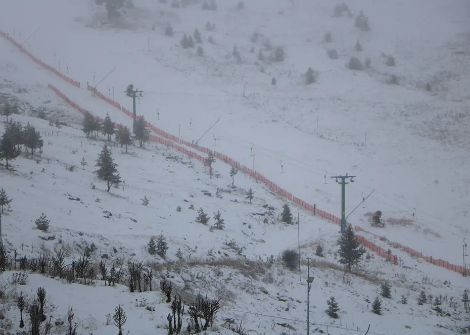 Uludağ ve Kartalkaya beyaza büründü