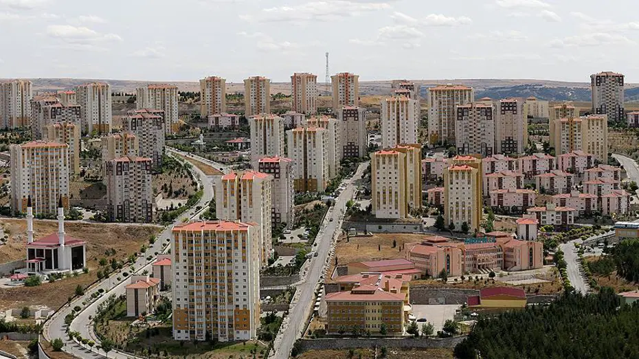 Konut satışları düşüşünü sürdürüyor