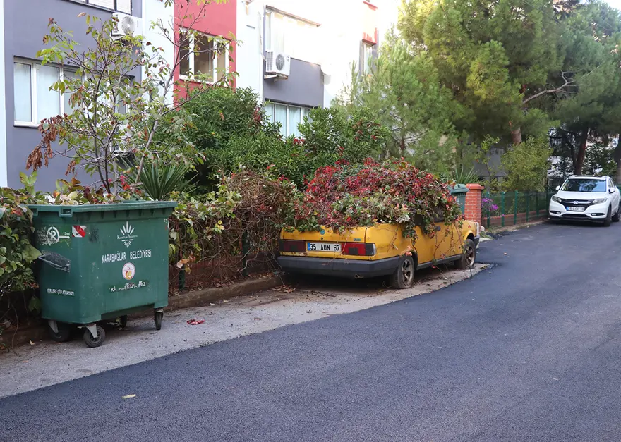 Haber: Sahibi ölen araba 8 yıldır aynı noktada…