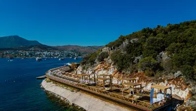 Bakanlığın Bodrum'daki plajı gündemde. Giriş ücretsiz, lahmacun 125 TL