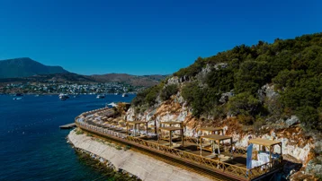 Bakanlığın Bodrum'daki plajı gündemde. Giriş ücretsiz, lahmacun 125 TL