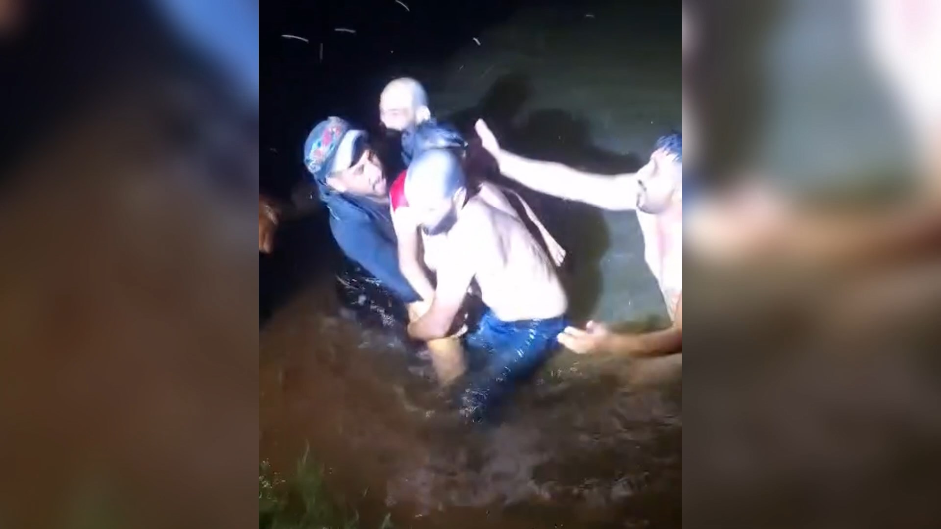 10 yaşındaki çocuk evlerinin önünde oynarken kayboldu, gölette cansız bedeni bulundu