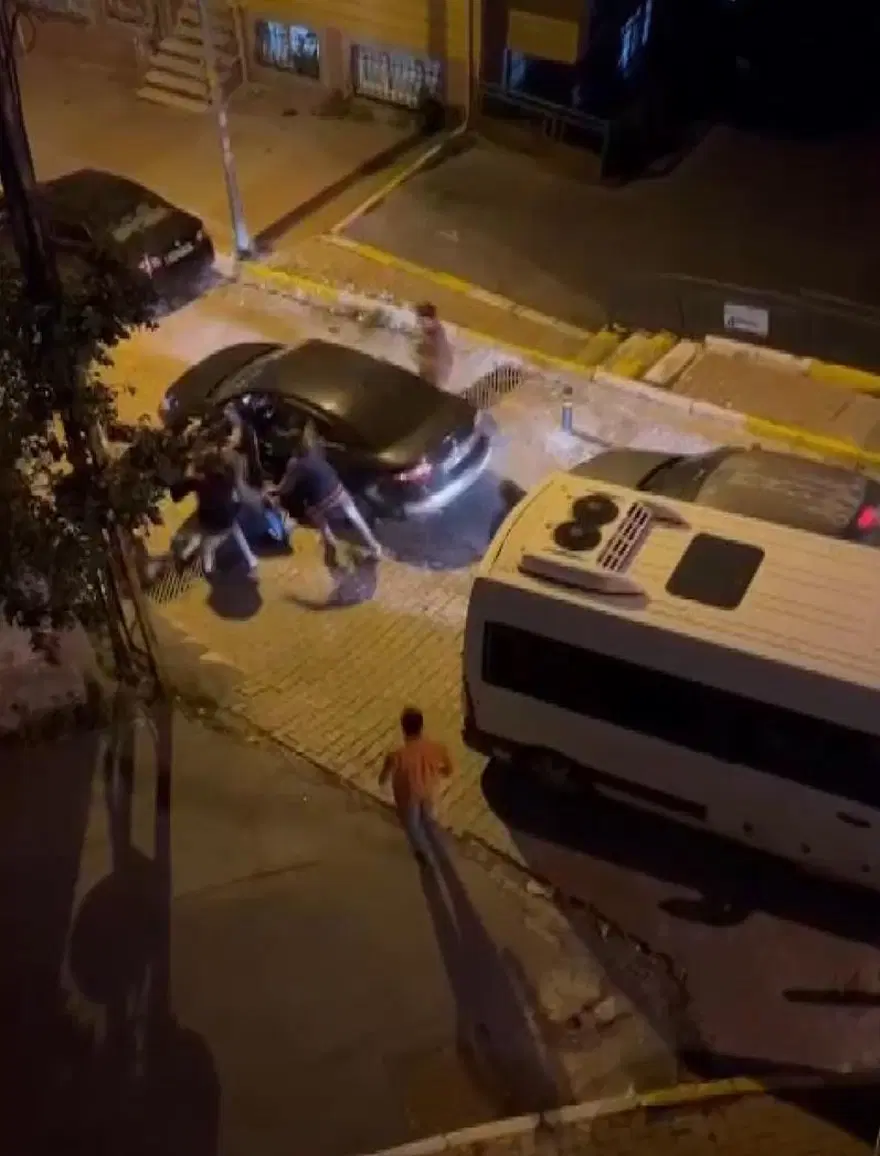 İstanbul'da yol verme kavgası: 7 kişi birden saldırdı 2
