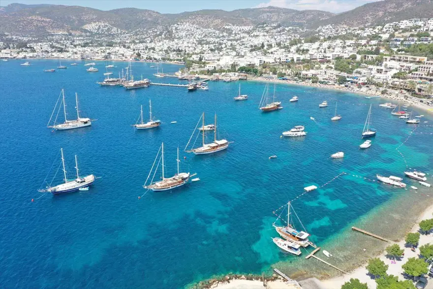 Milyon dolarlık mega yatlar Bodrum'da 1