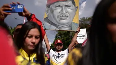 Venezuela, devrimci lider Chavez'i andı