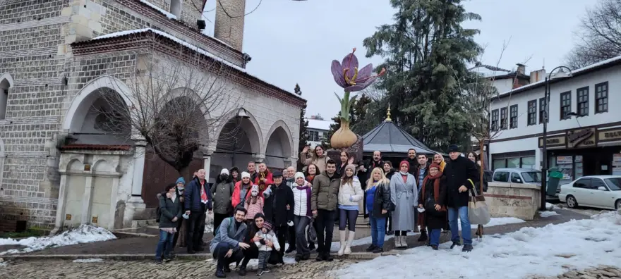 “KONUKLARIMIZIN MUTLULUĞU BİZİ ÇOK SEVİNDİRDİ” 4