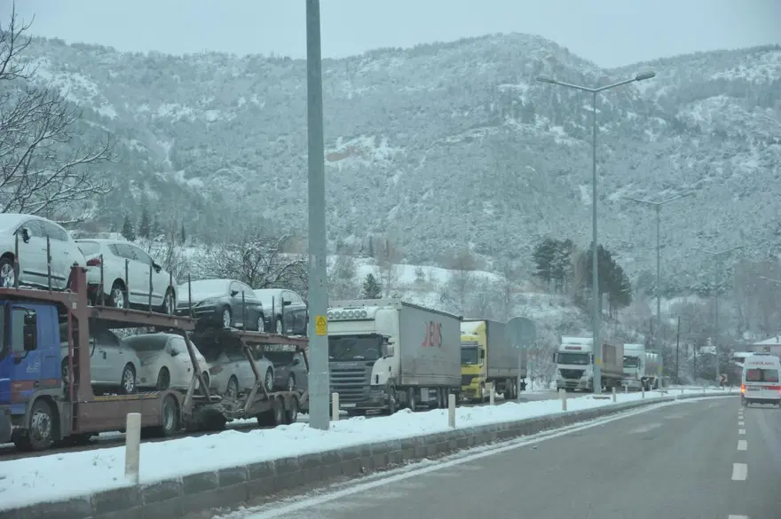 Birçok kent arasında ulaşım durdu 2 Birçok kent arasında ulaşım durdu 2