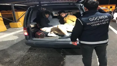 9 kaçak göçmen yakalandı sınır dışı edildi